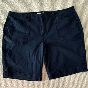 Gloria Vanderbilt Navy Blue Shorts